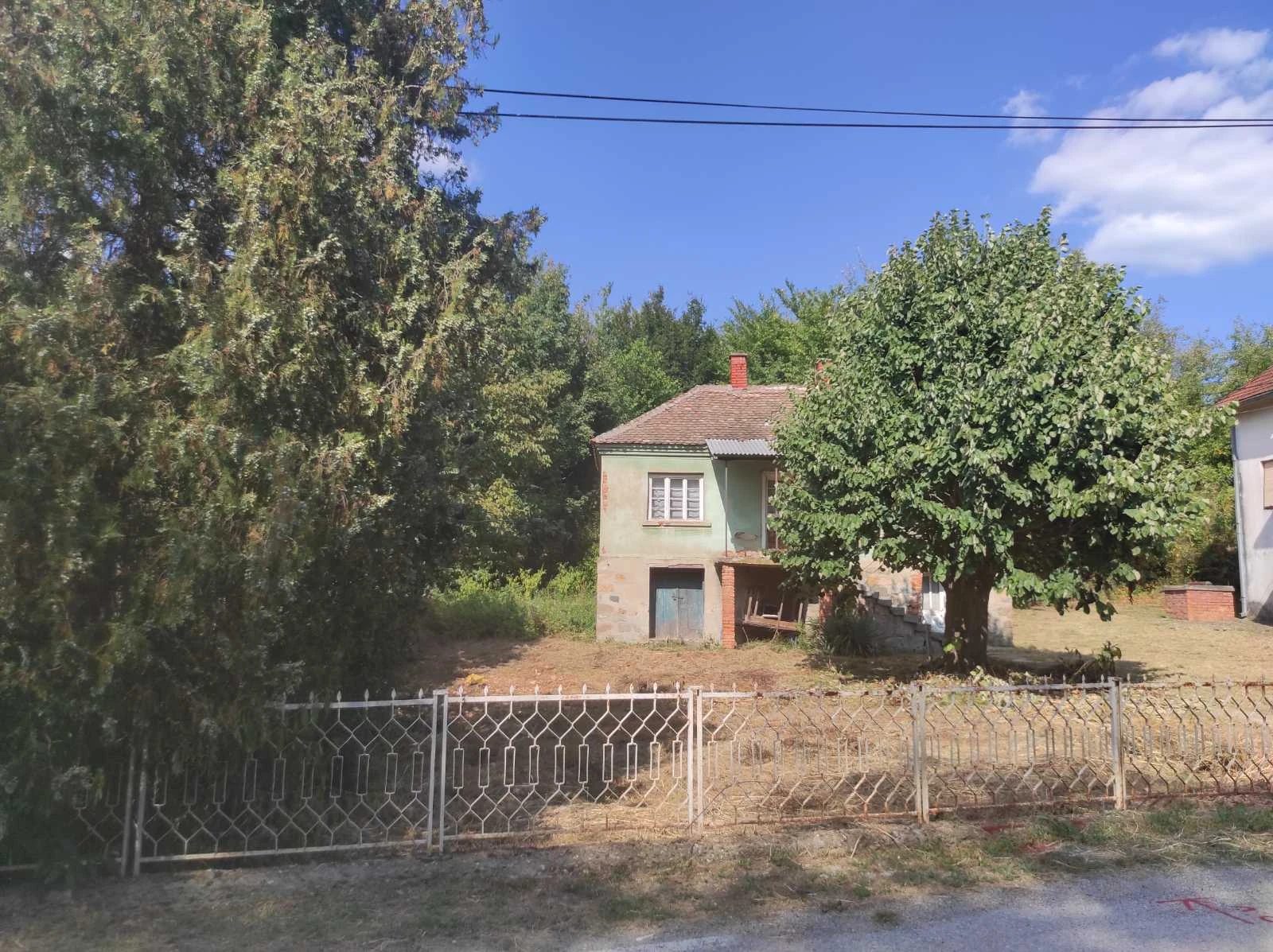 House for sale 100 m². Lukavica, Lazarevac. 